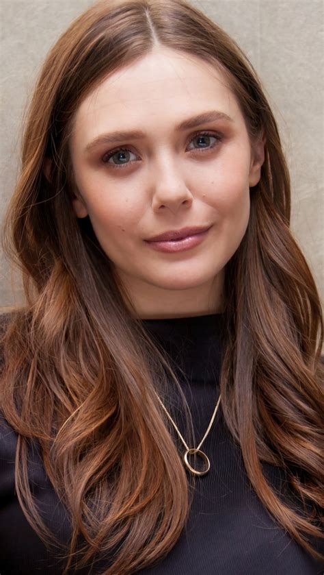 Elizabeth Olsen .